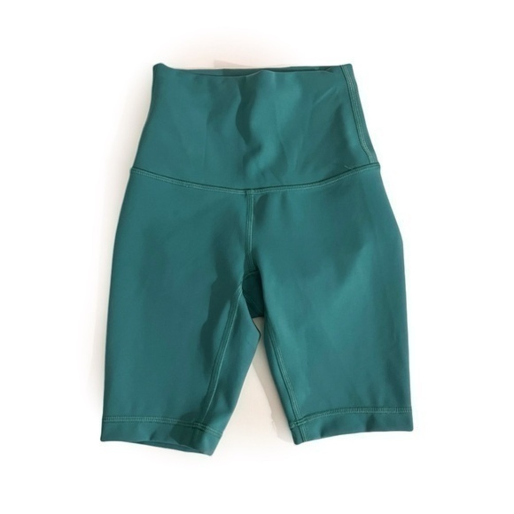 Lululemon Wunder Train High Rise Short